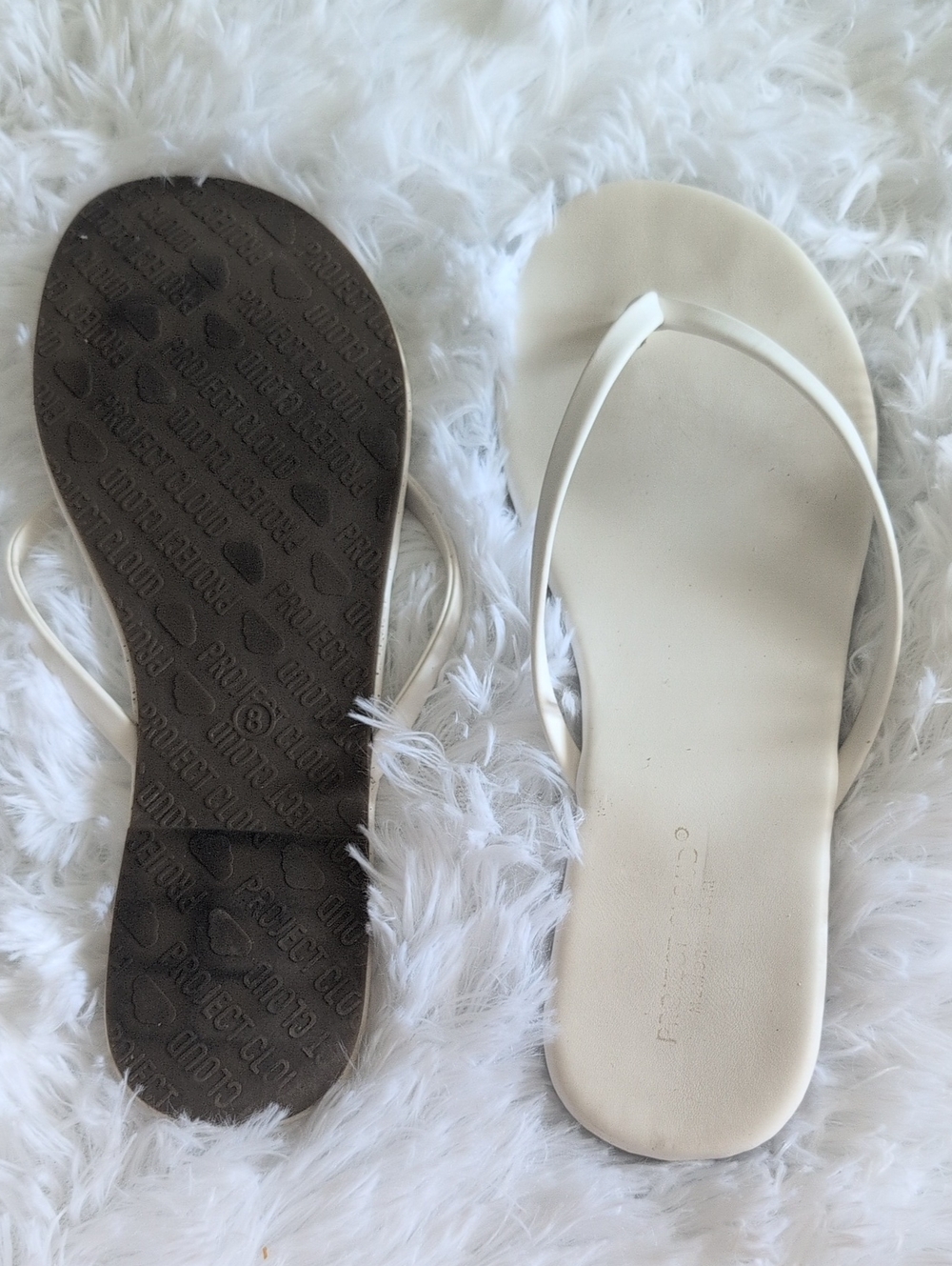 Women’s White Minimal Flip-Flop Sandals - Simple Everyday Style